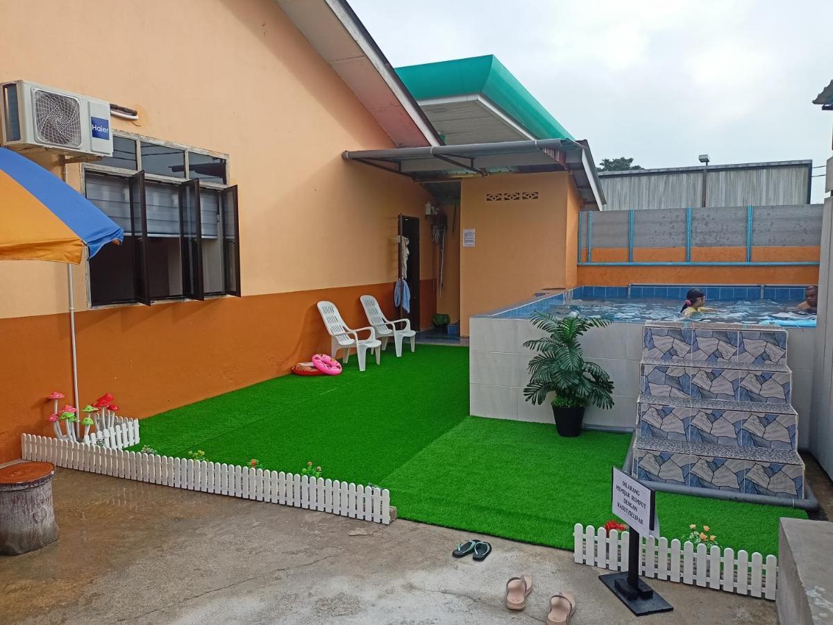 Ns Homestay Private Pool Tanah Merah  Kültér fotó