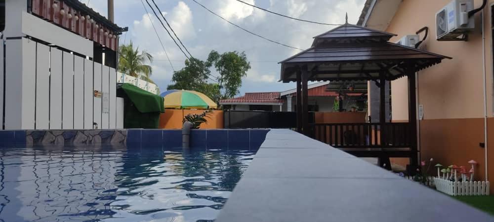 Ns Homestay Private Pool Tanah Merah  Kültér fotó
